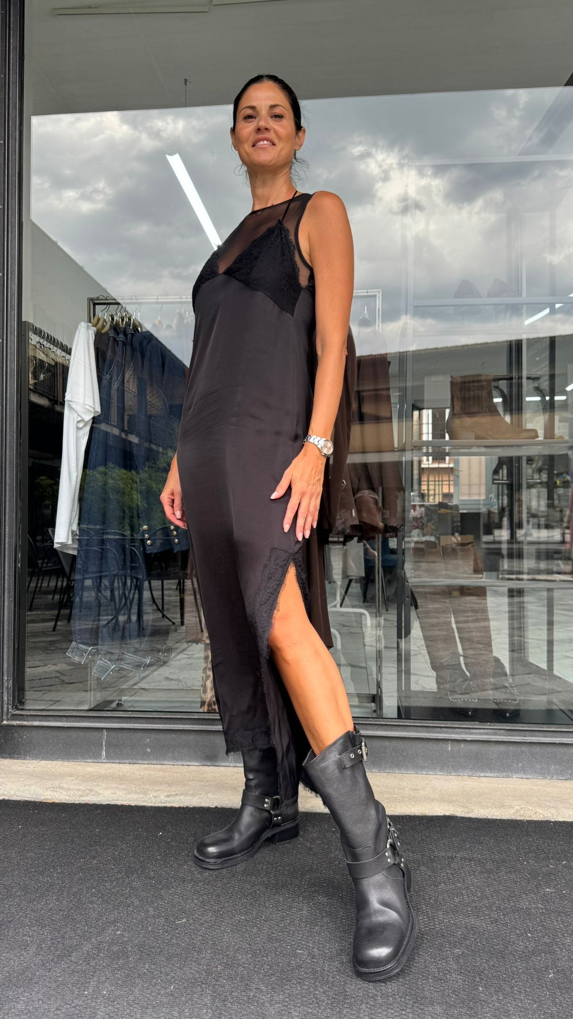 ABITO SOTTOVESTE PIZZO NERO