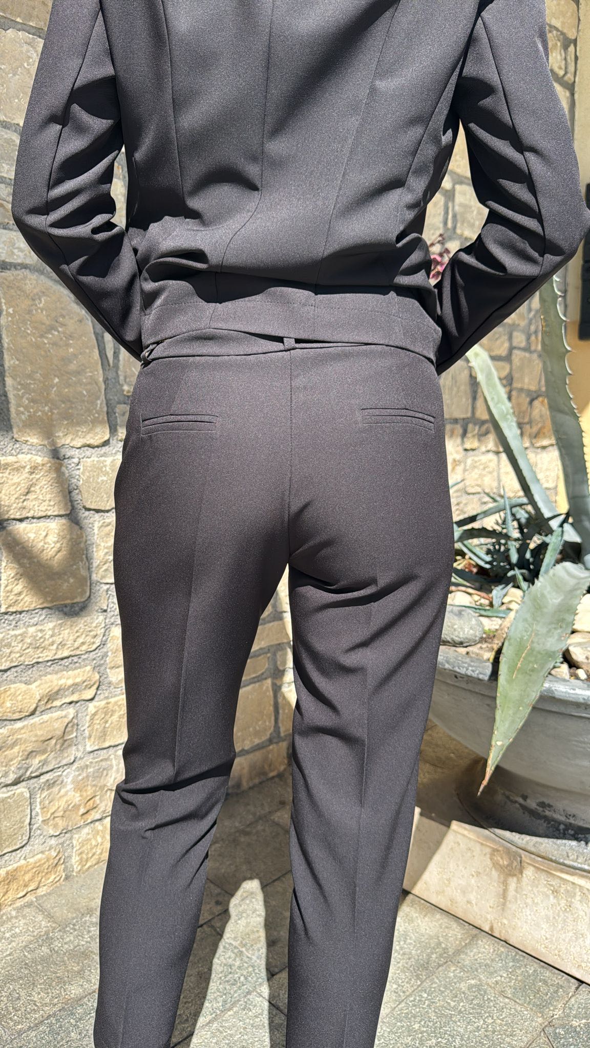 TAILLEUR BASIC NERO