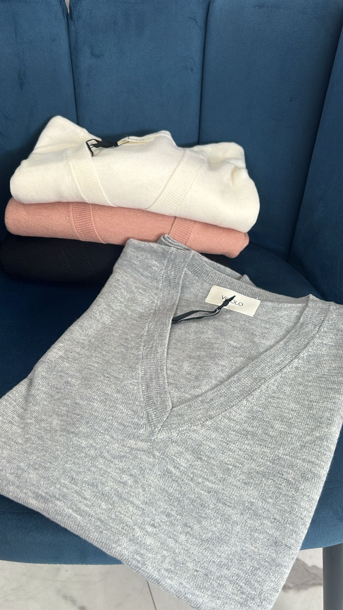 PULL IN LANA SCOLLO V OVER GRIGIO