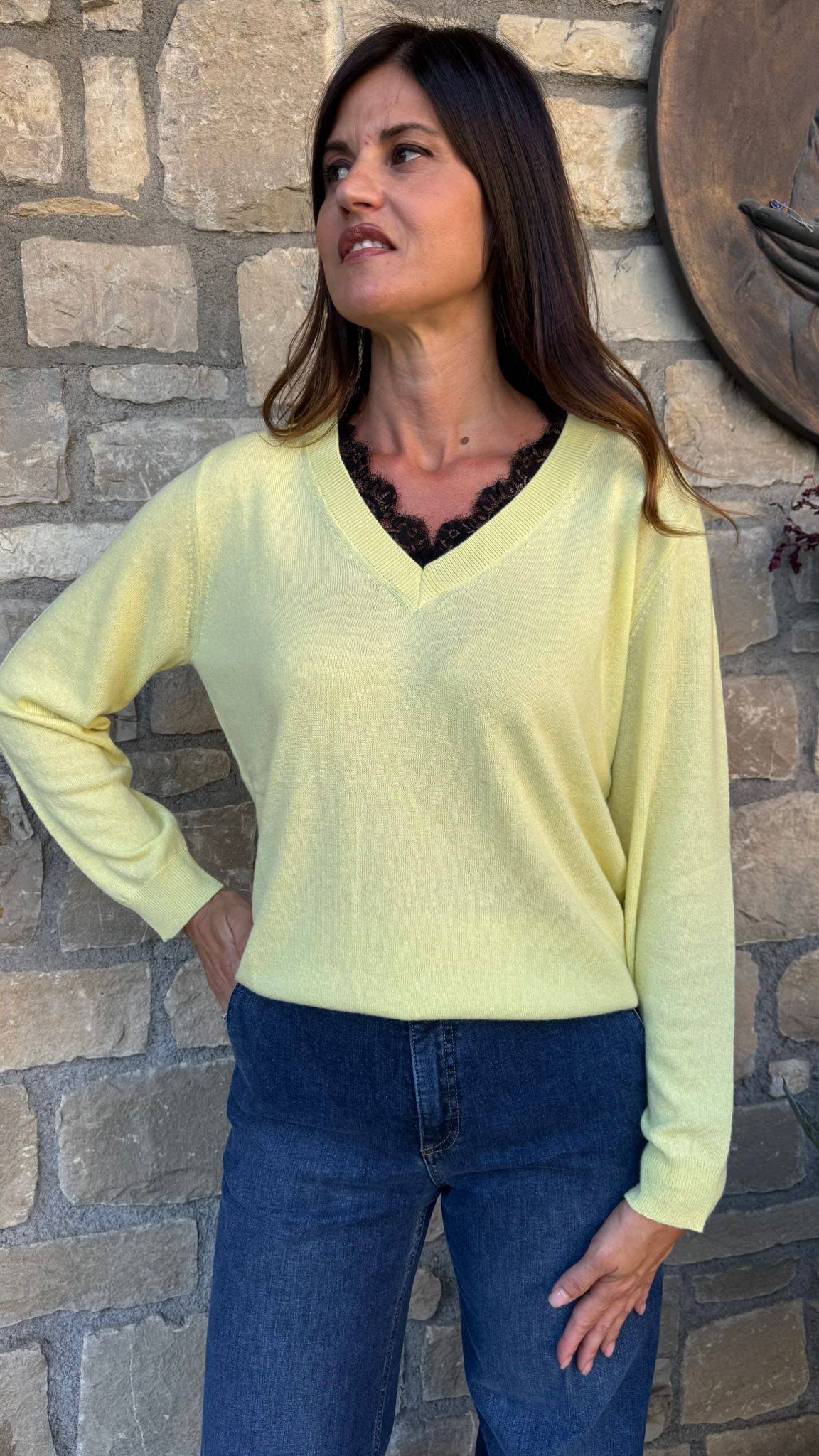 MAGLIONCINO SCOLLO V PIZZO GIALLO