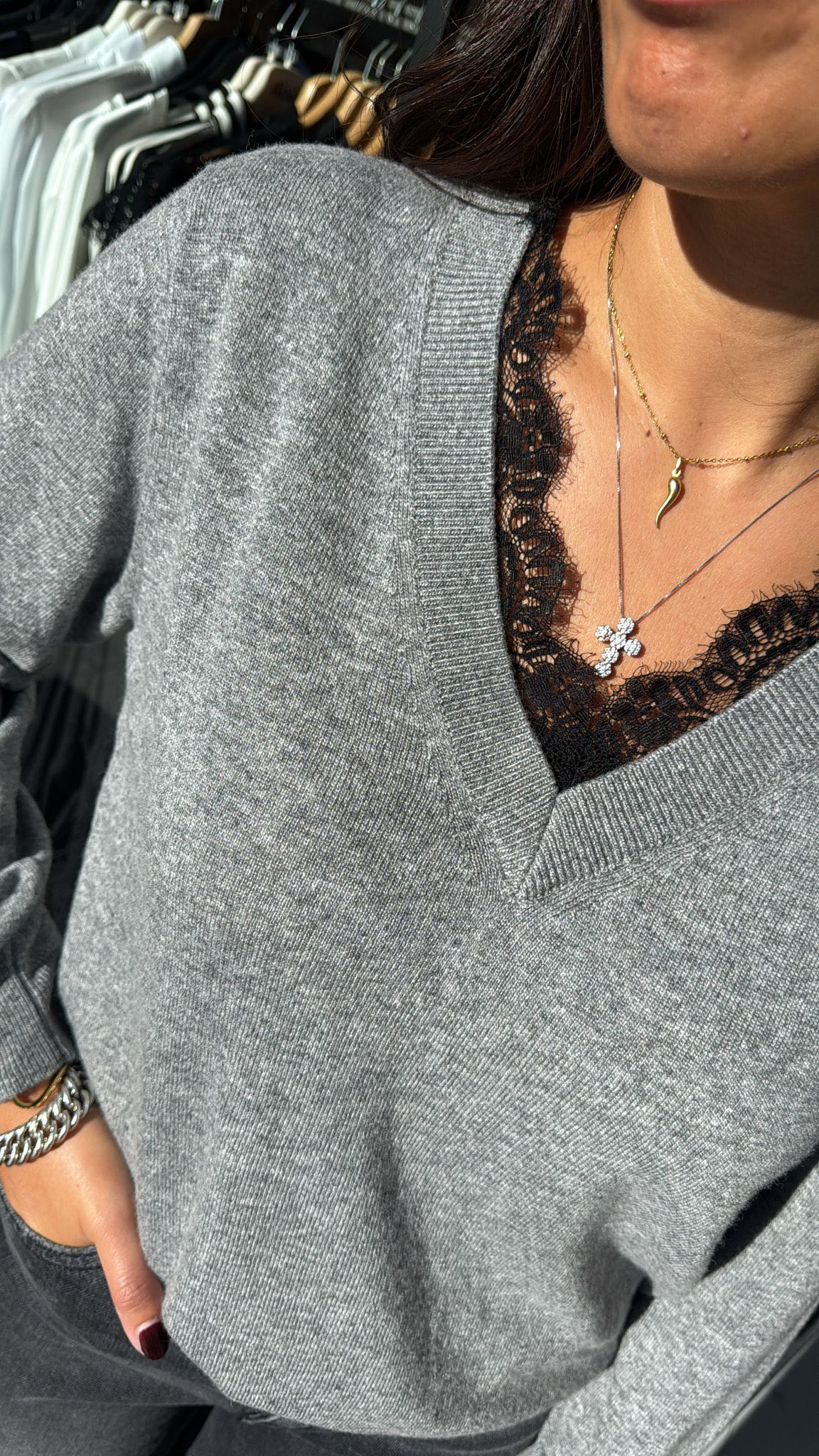 MAGLIONCINO SCOLLO V PIZZO GRIGIO
