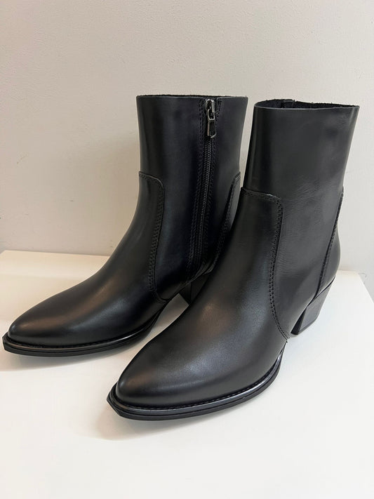 TRONCHETTO IN PELLE NERO