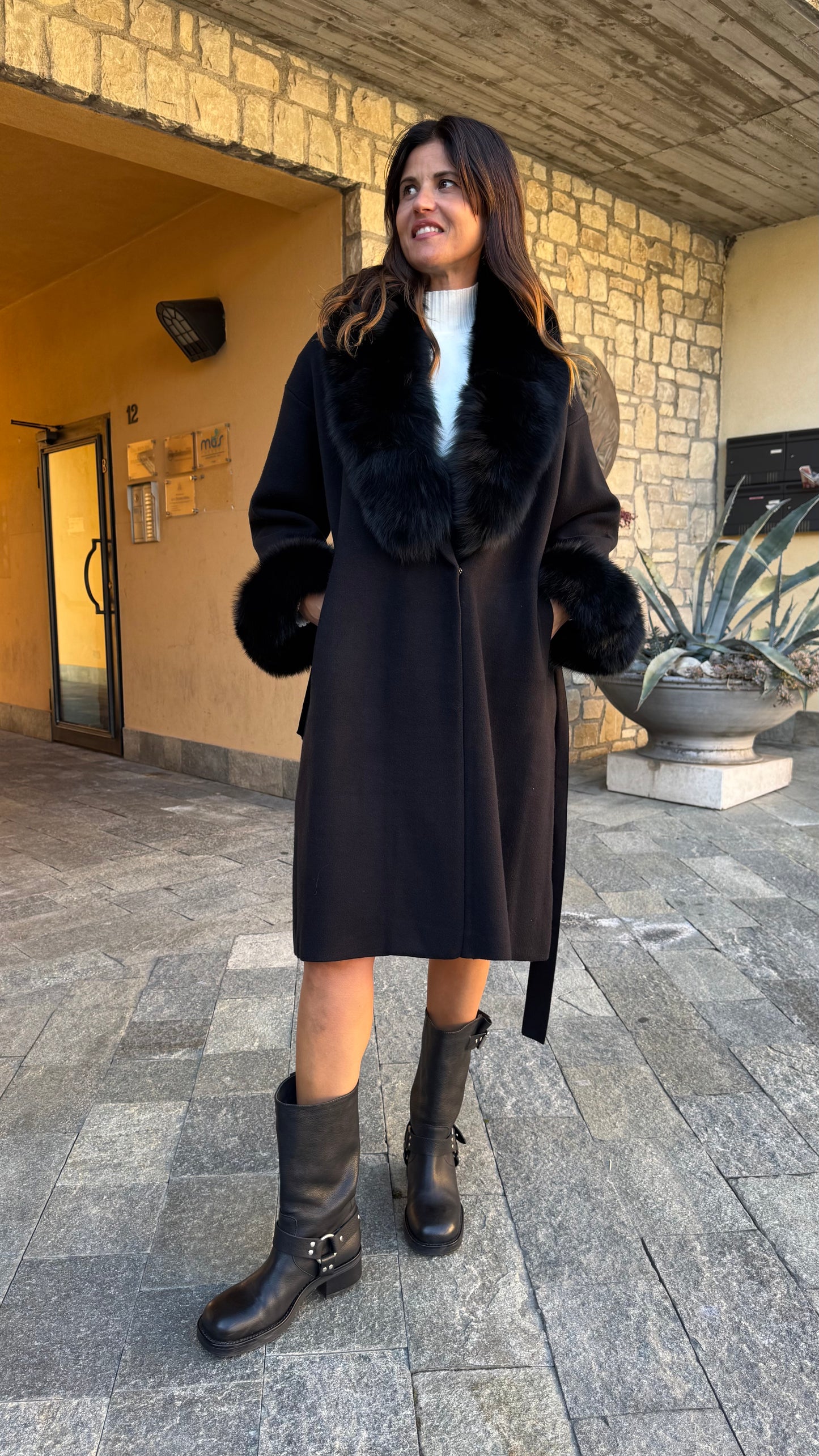 CAPPOTTO IN MAGLIA CON ECOPELLICCIA nero/grigio/testa di moro/beige