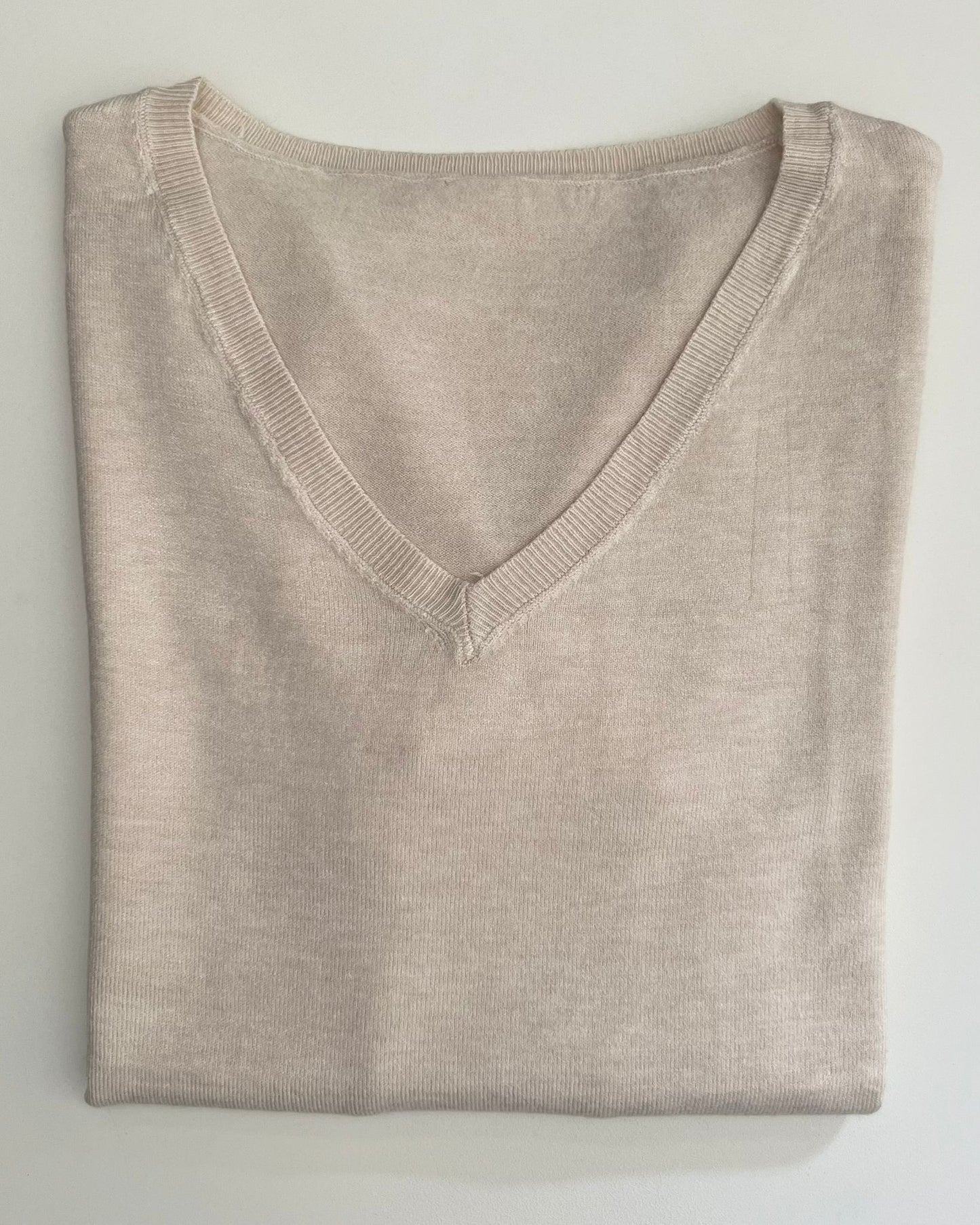 MAGLIONCINO SCOLLO V BASIC bianco/blu/sabbia/nero