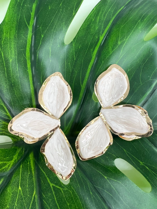 ORECCHINO FIORE AVORIO