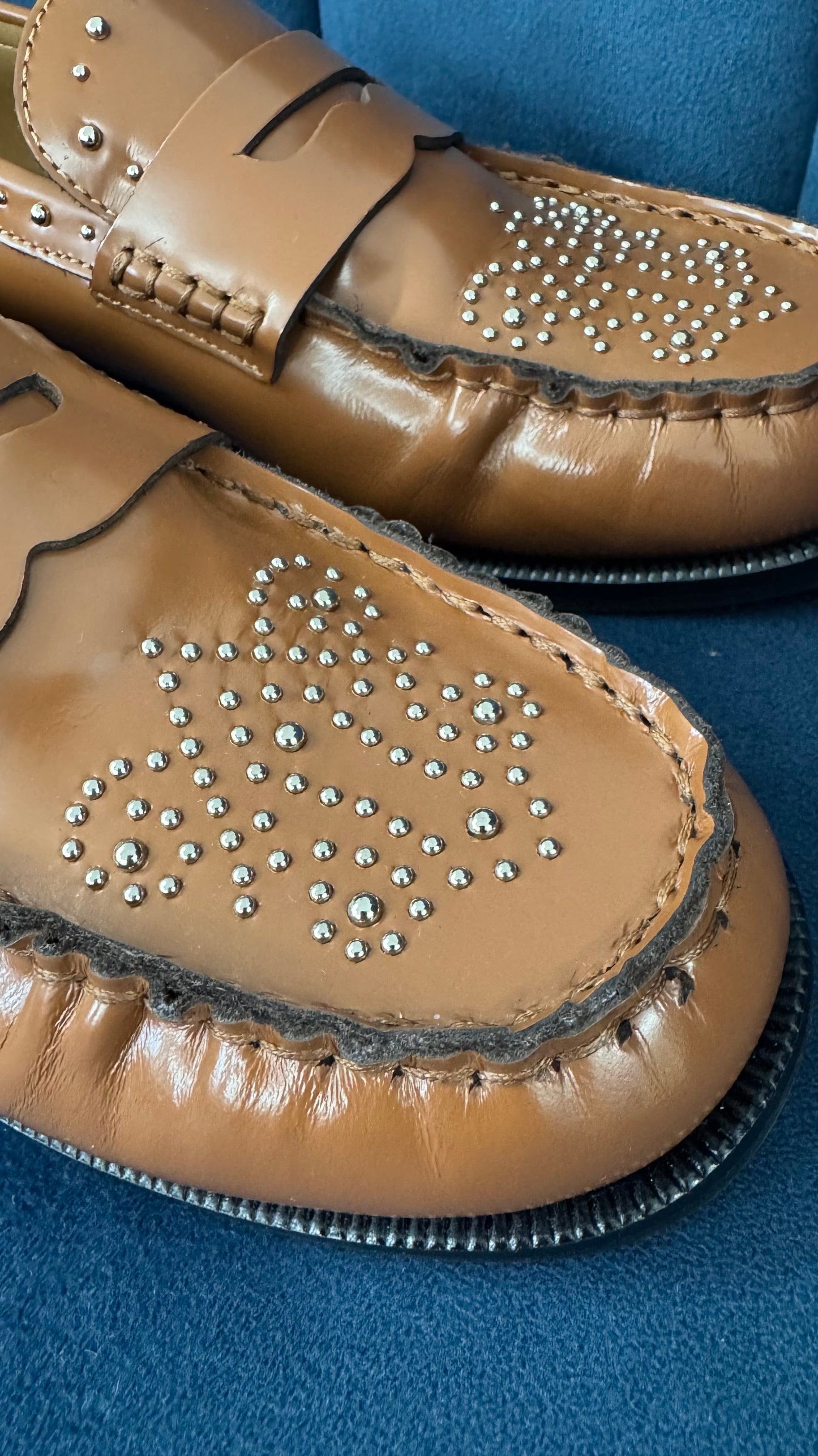 DIVINE FOLLIE MOCASSINO VITELLO BORCHIE CUOIO