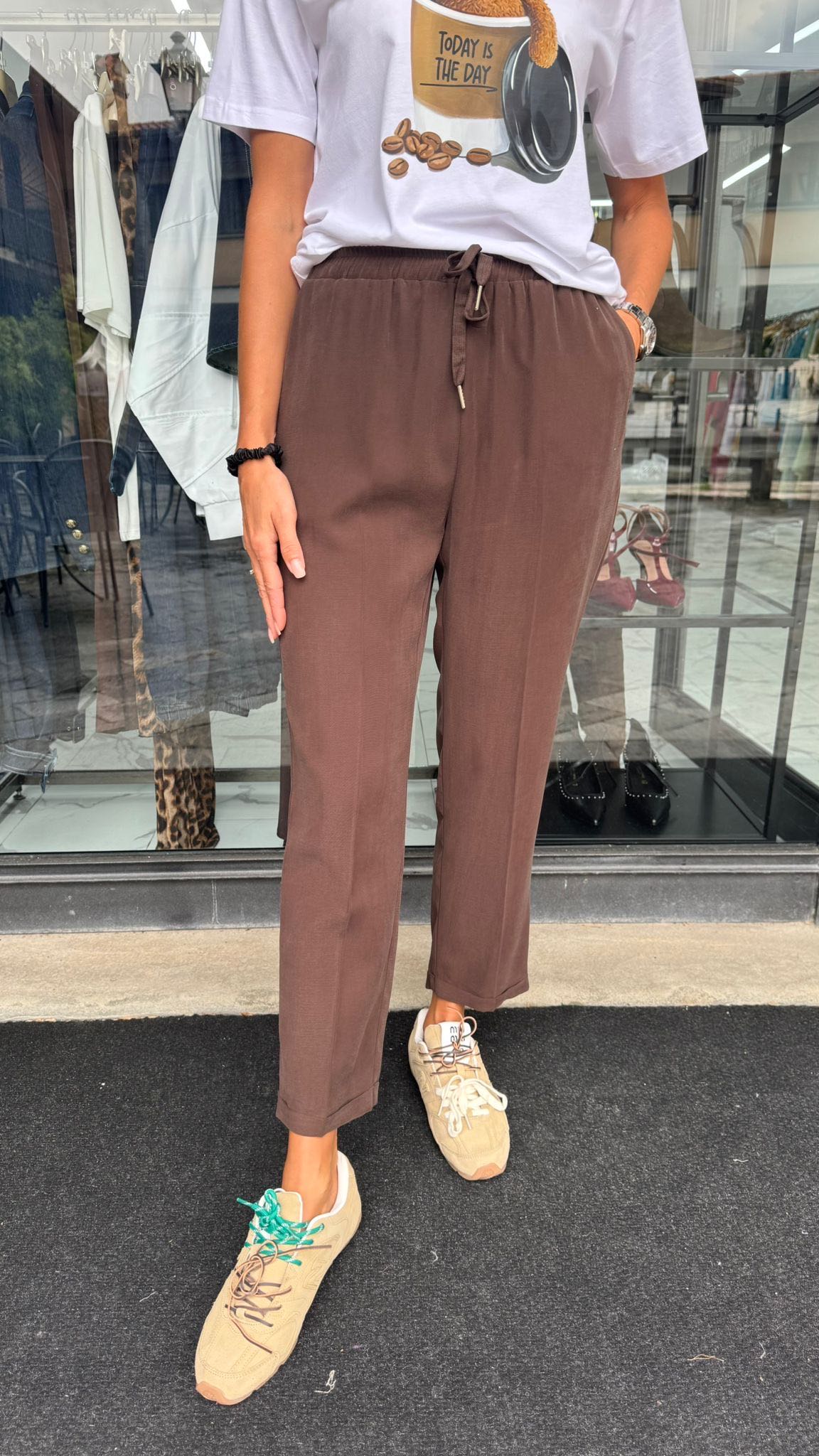 PANTALONE ELASTICO CON COULISSE CIOCCOLATO