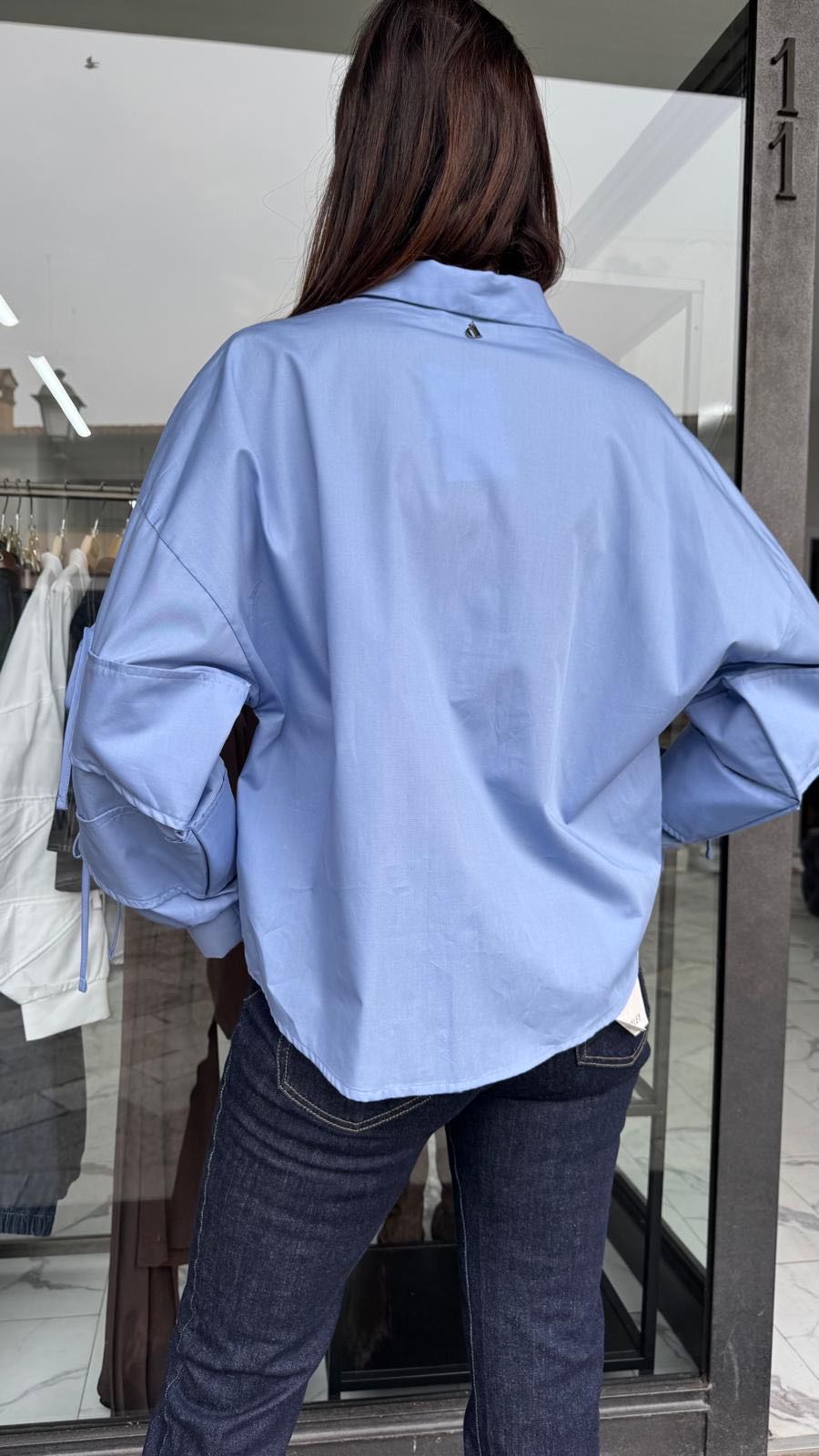 CAMICIA AZZURRA FIOCCHETTI MANICA