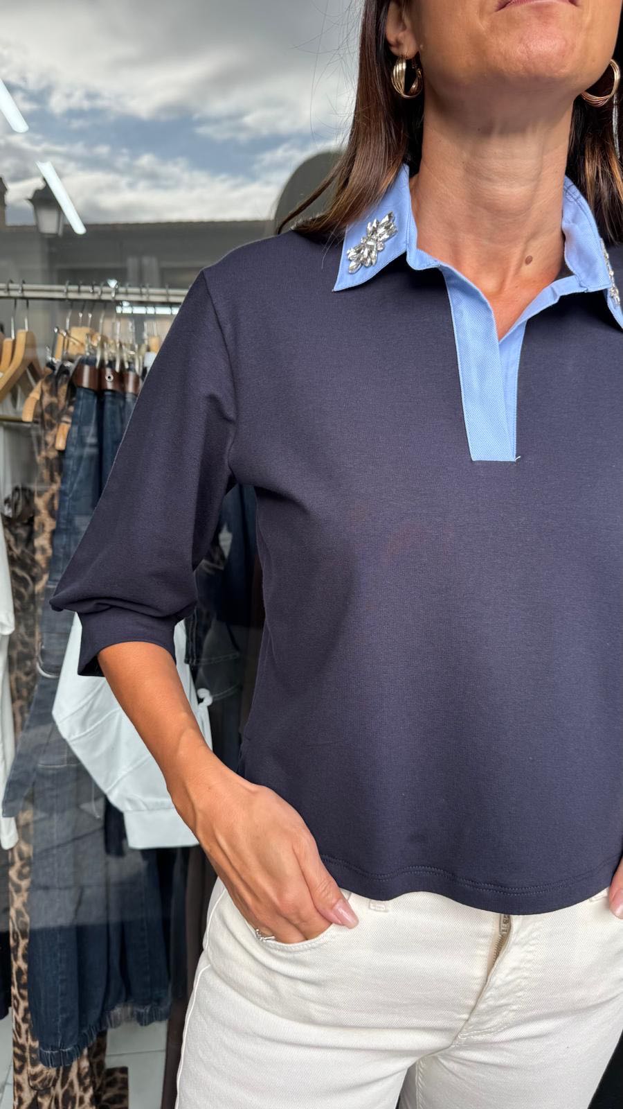 FELPA BLU COLLETTO CON CRISTALLI