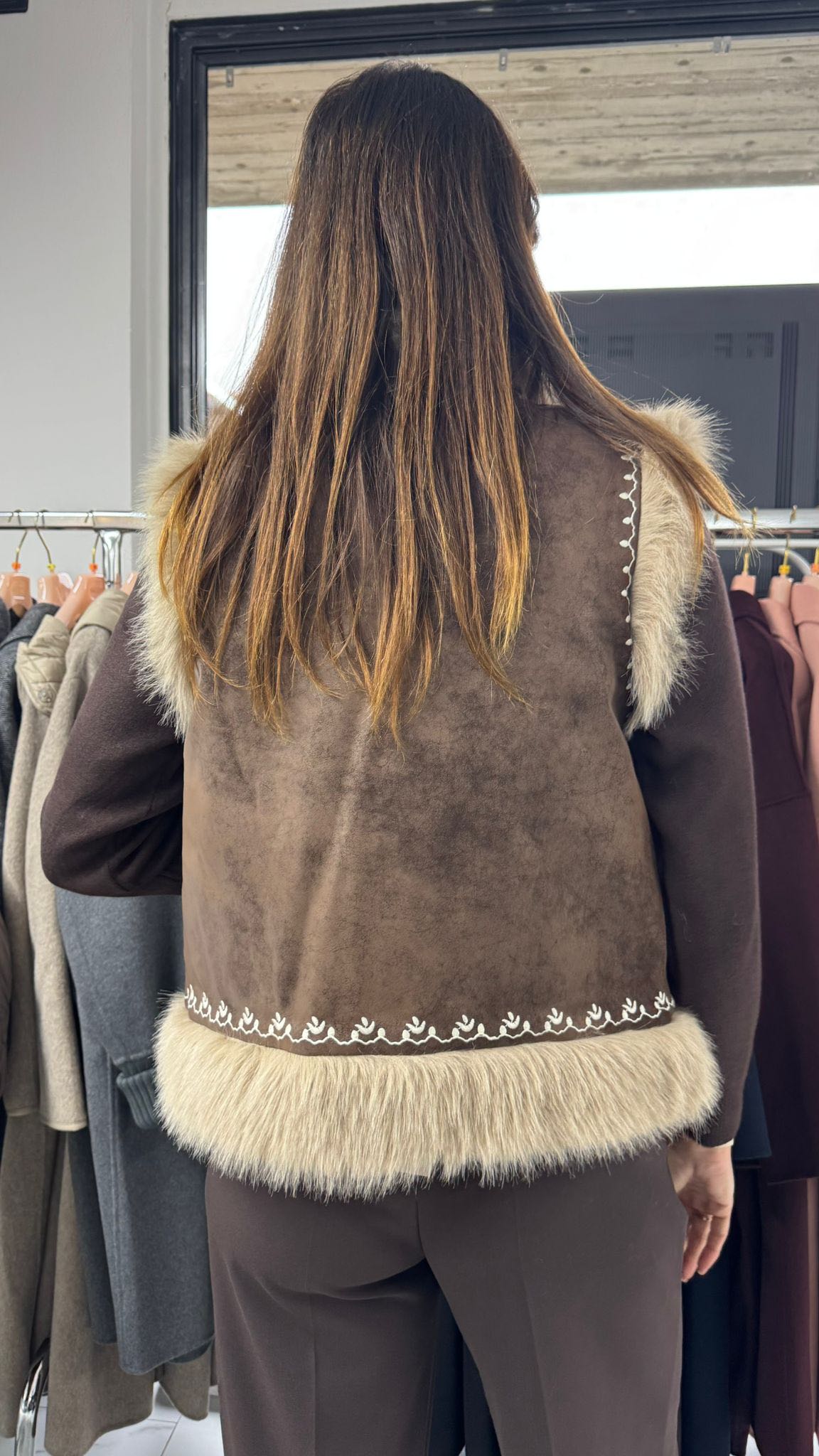 GILET ECO MONTONE RICAMI