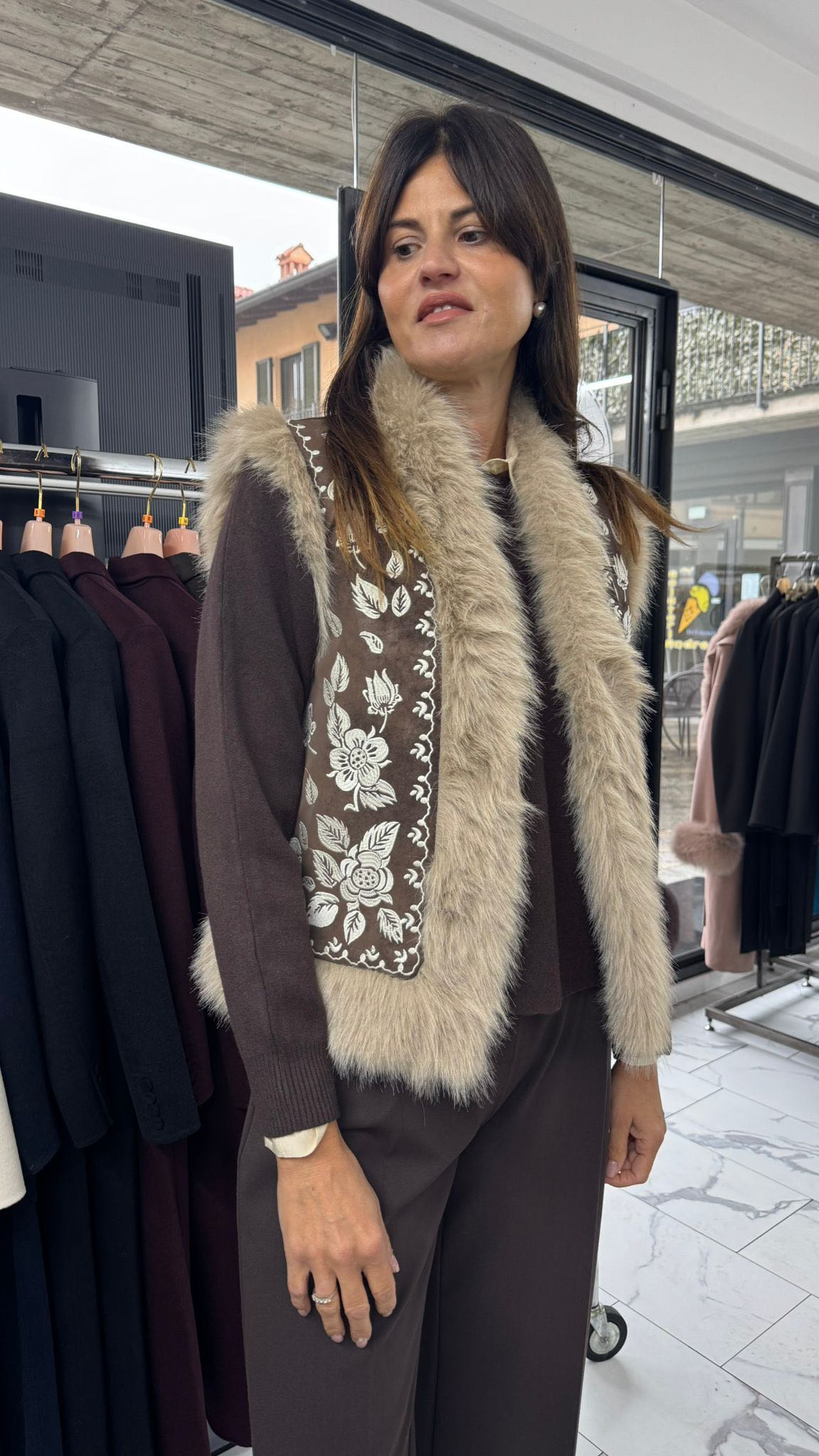 GILET ECO MONTONE RICAMI