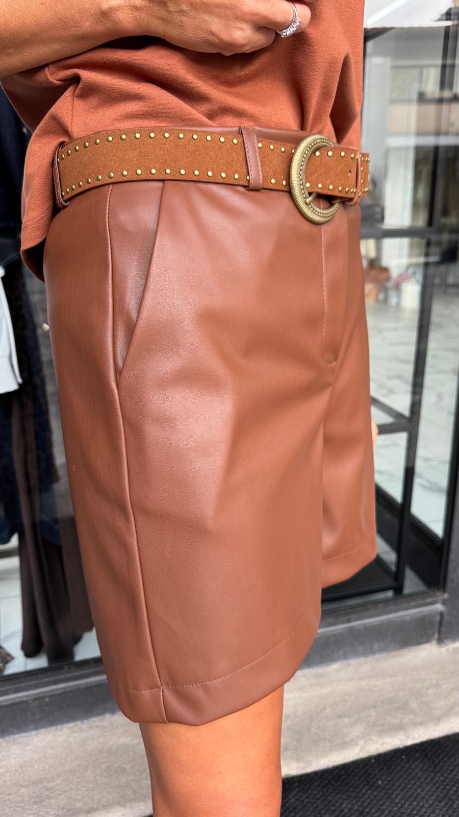 PANTALONCINO ECOPELLE TABACCO