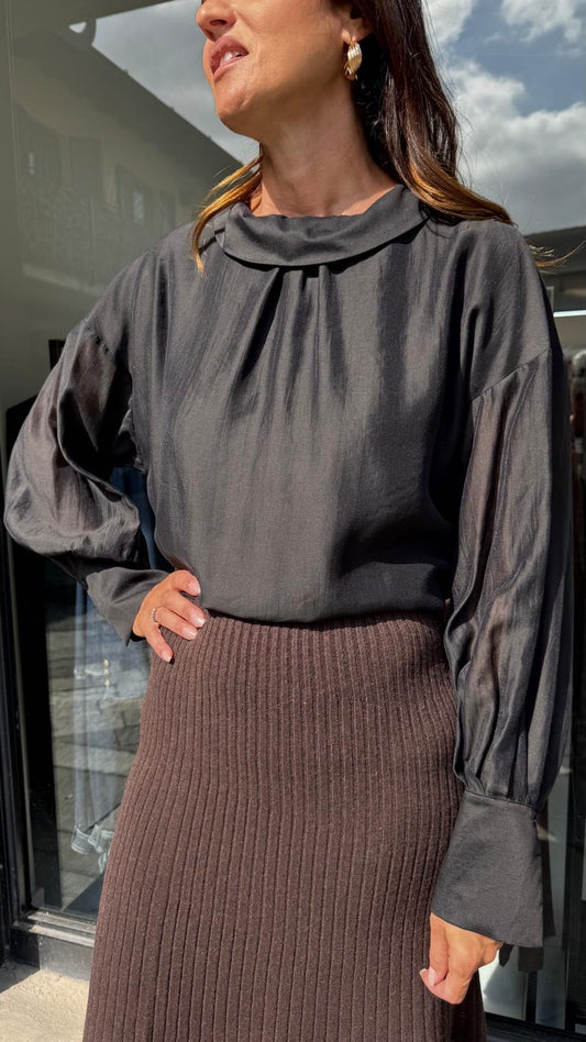 BLUSA COLLETTO TONDO NERA