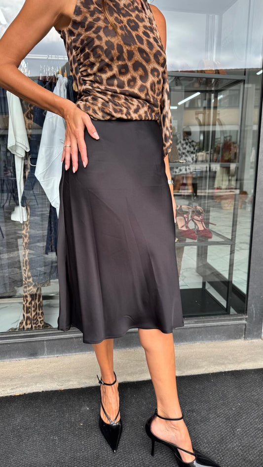 GONNA VISCOSA MIDI NERA