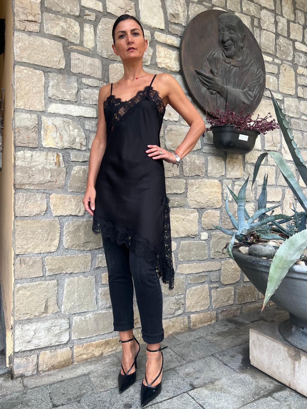 ABITO SOTTOVESTE CORTO PIZZO