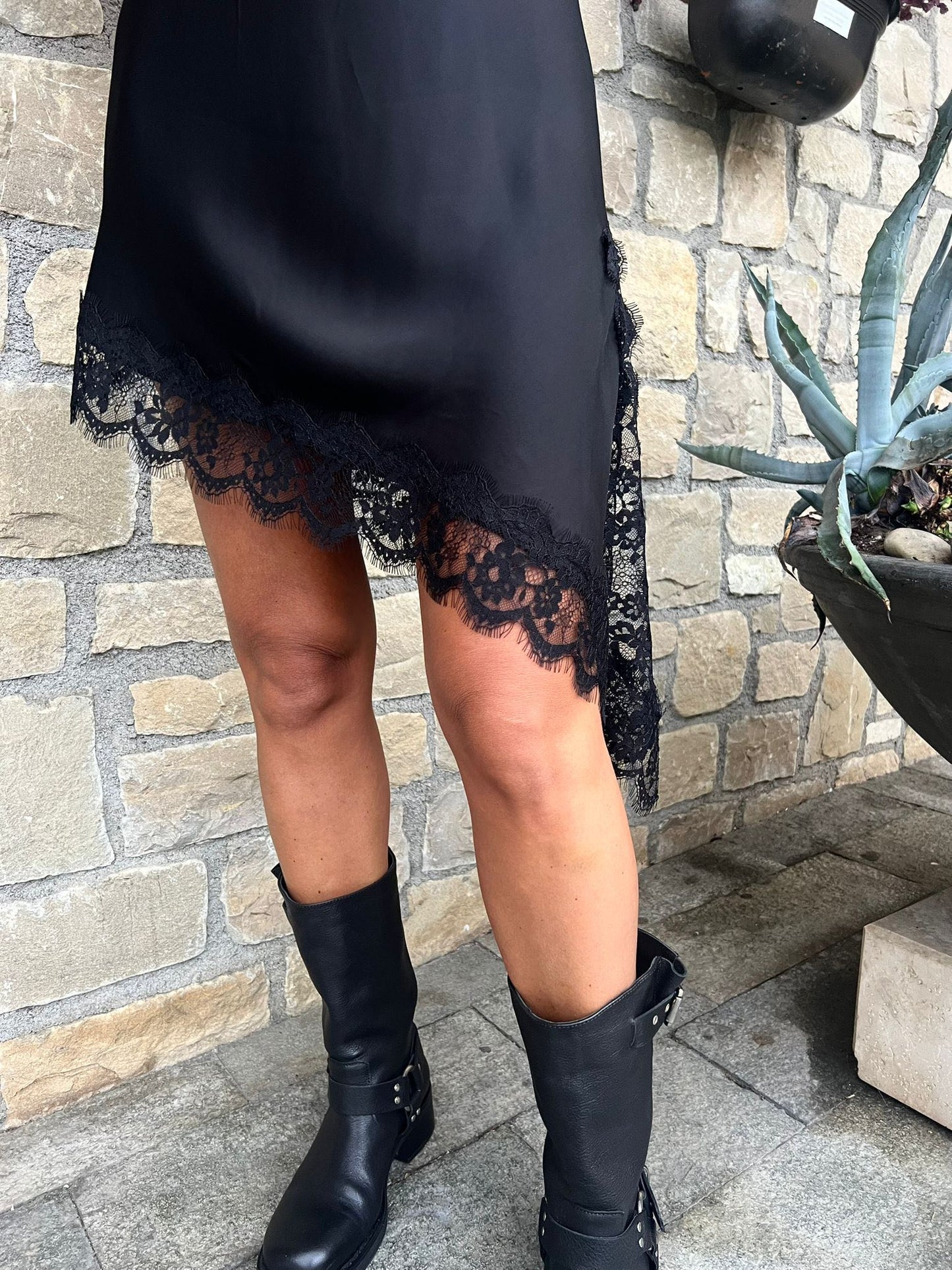 ABITO SOTTOVESTE CORTO PIZZO