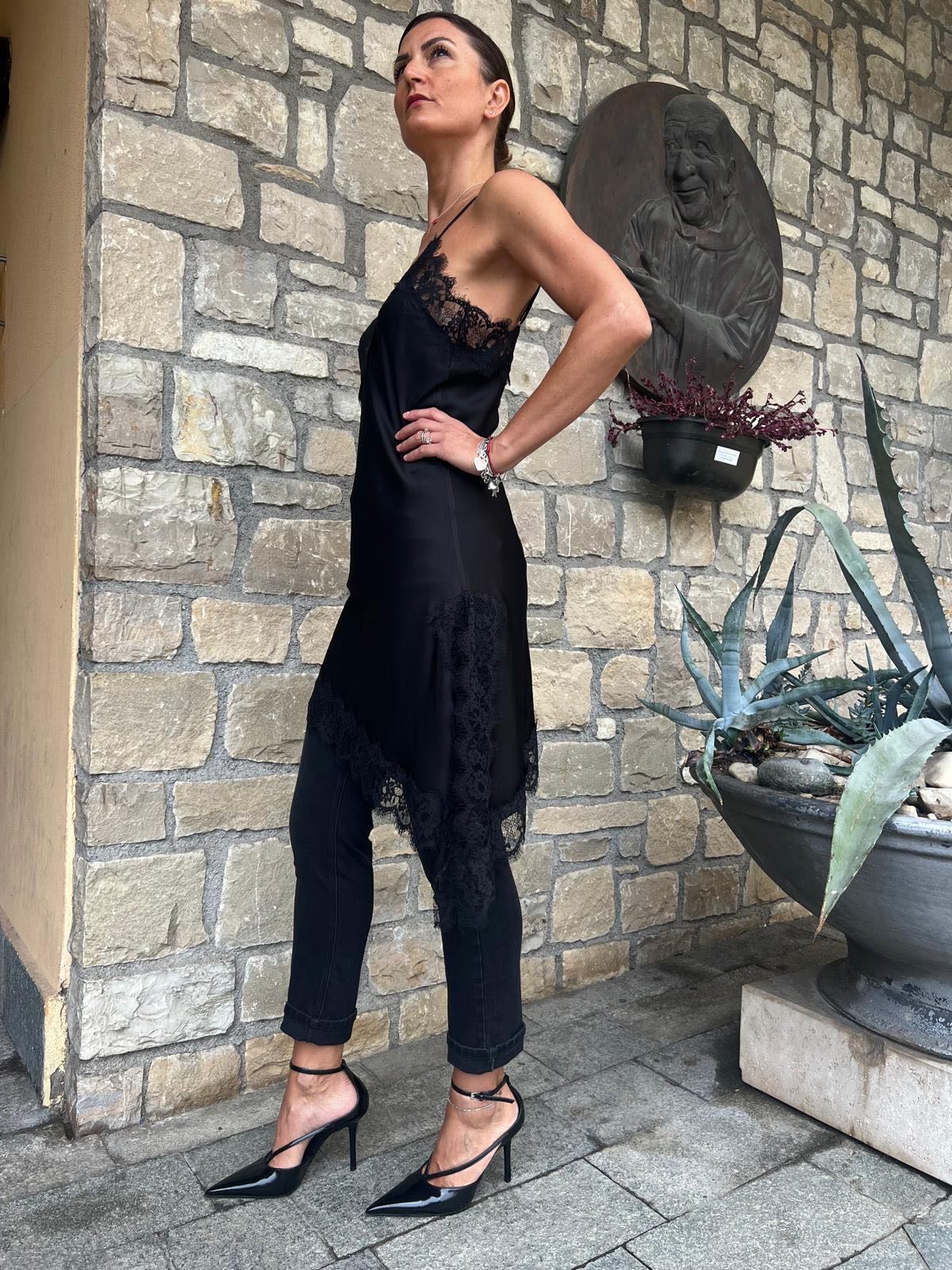 ABITO SOTTOVESTE CORTO PIZZO