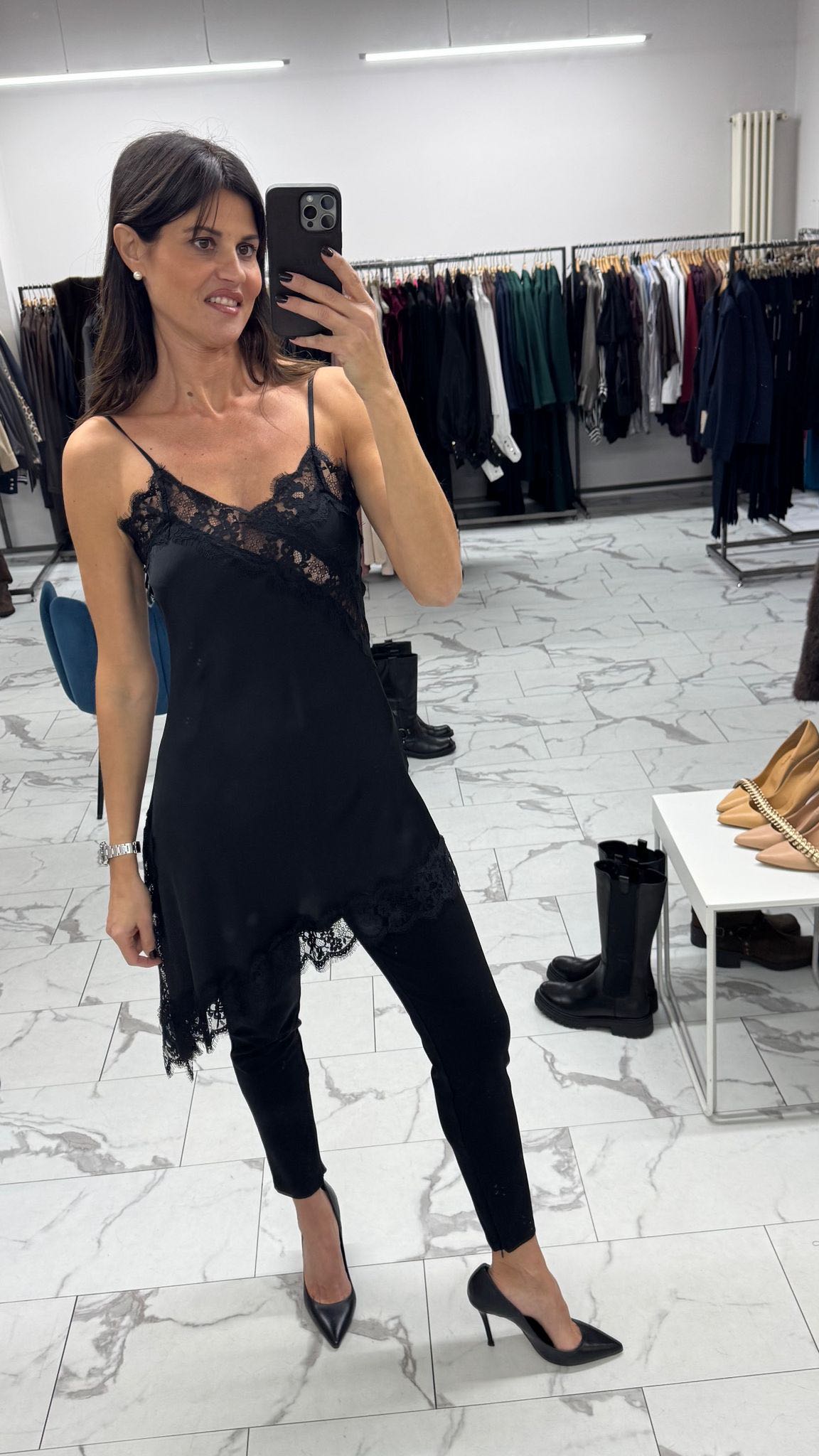 ABITO SOTTOVESTE CORTO PIZZO