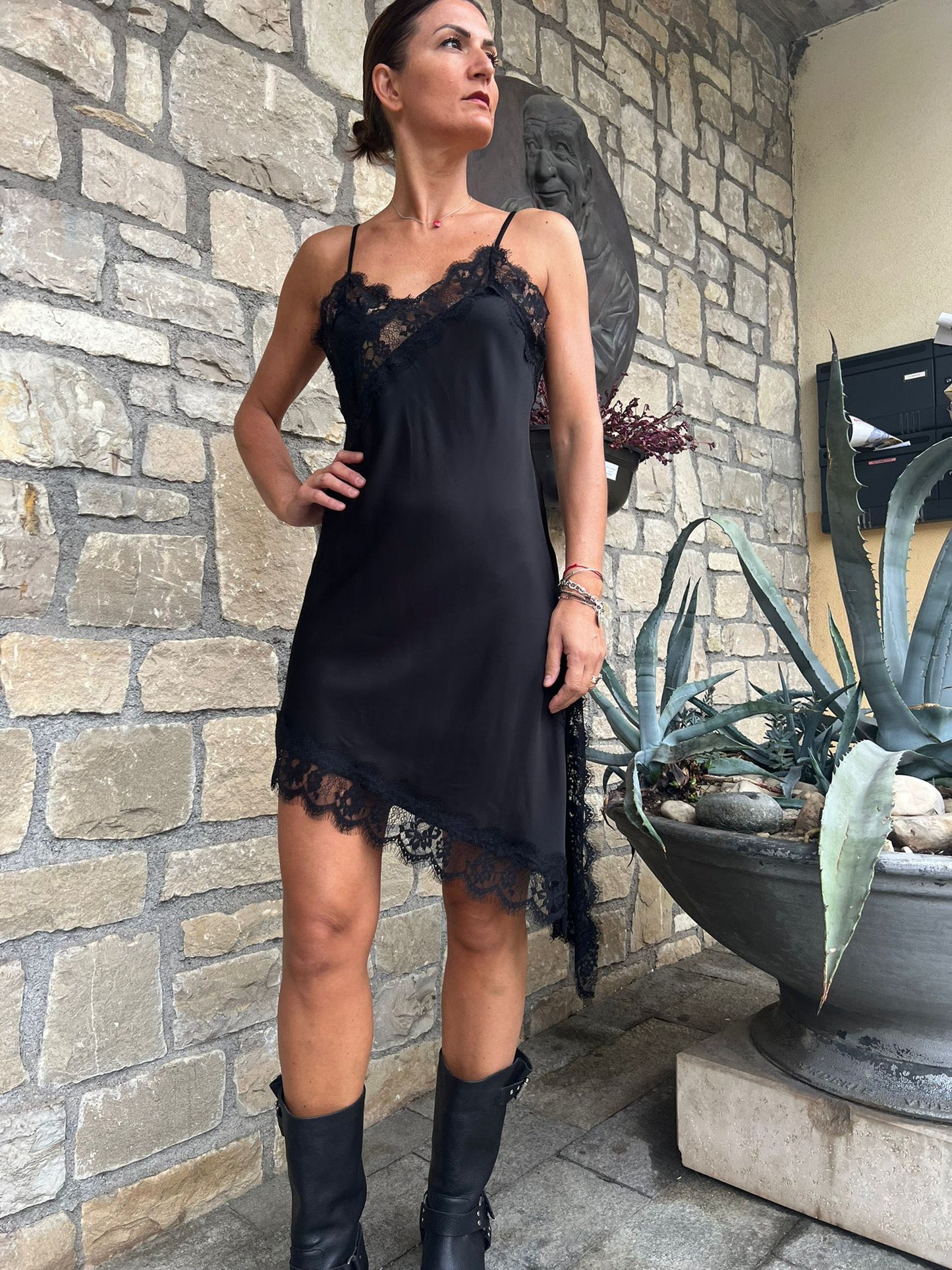 ABITO SOTTOVESTE CORTO PIZZO