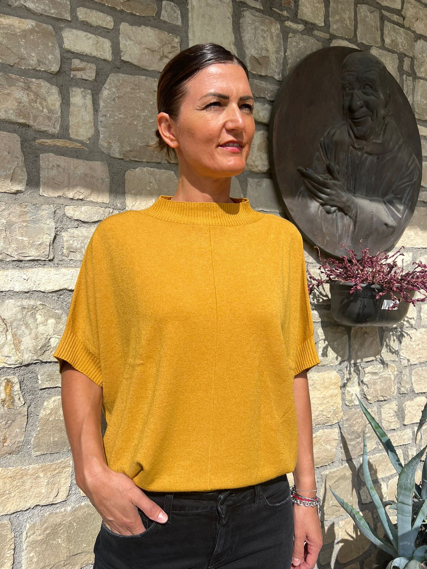 MAGLIA SCATOLETTA VISCOSA OCRA