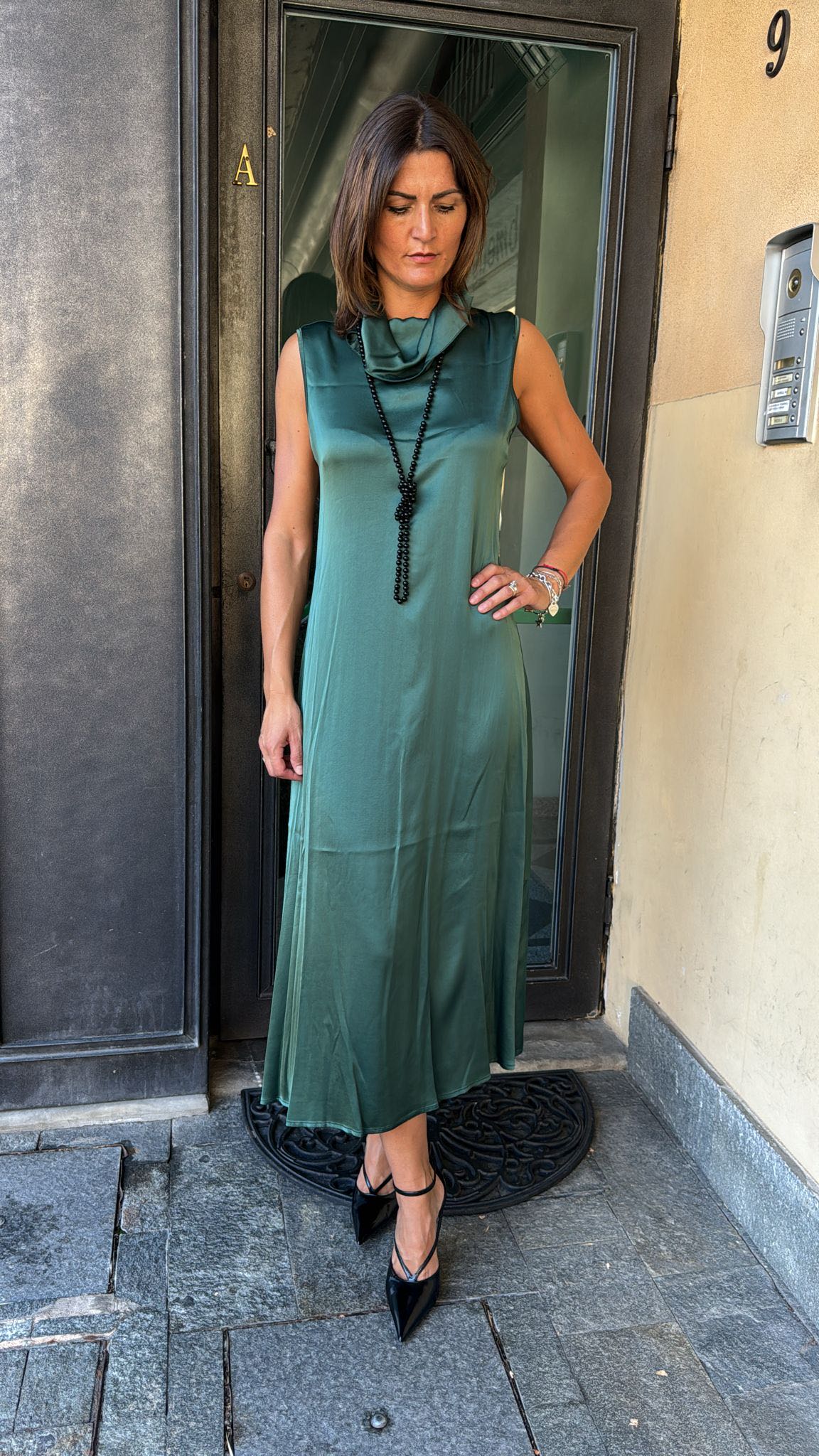ABITO LUNGO SMANICATO VERDE