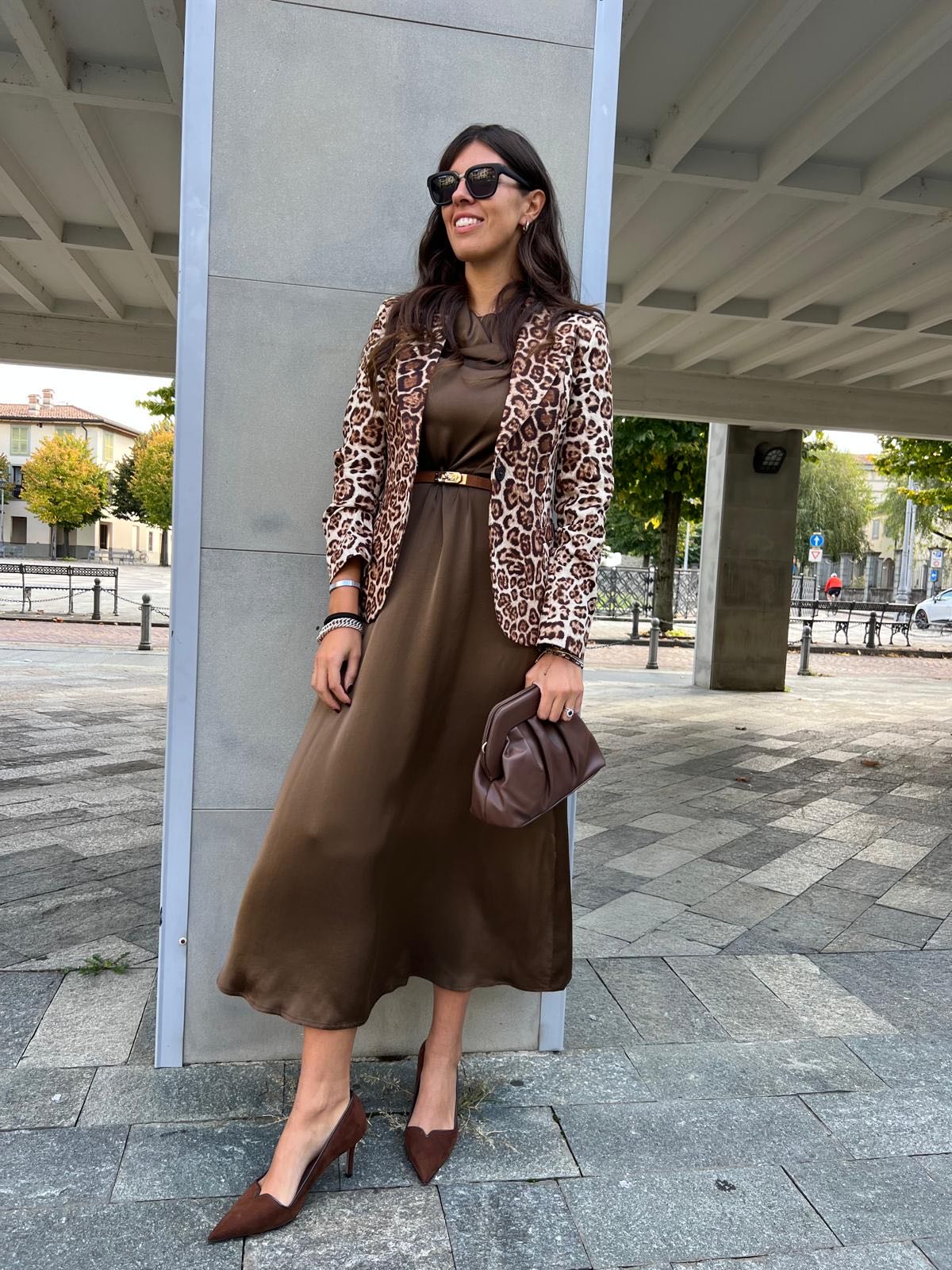 ABITO LUNGO SMANICATO CIOCCOLATO