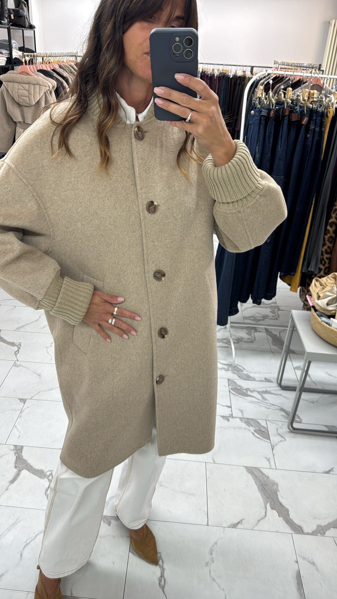 CAPPOTTO LUNGO CON POLSINI SABBIA