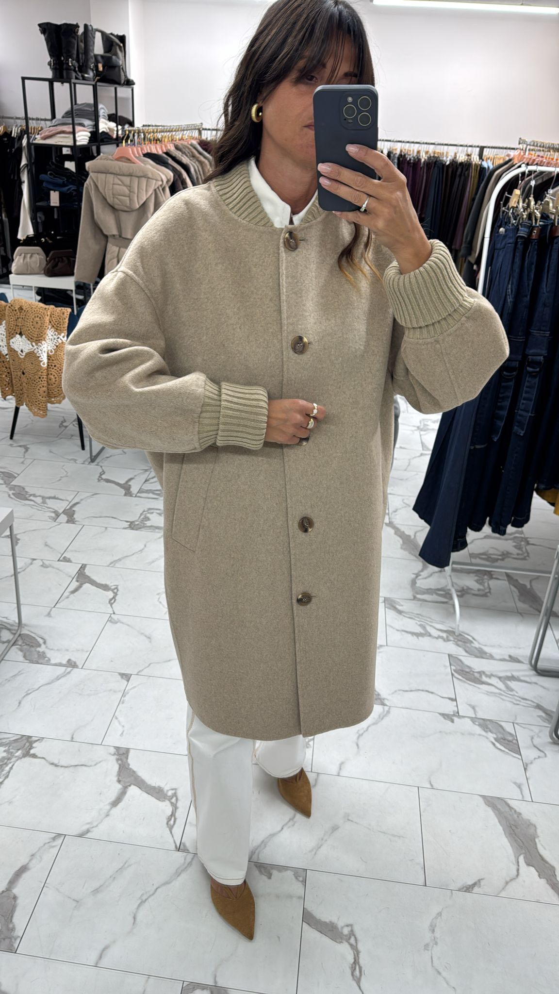 CAPPOTTO LUNGO CON POLSINI SABBIA