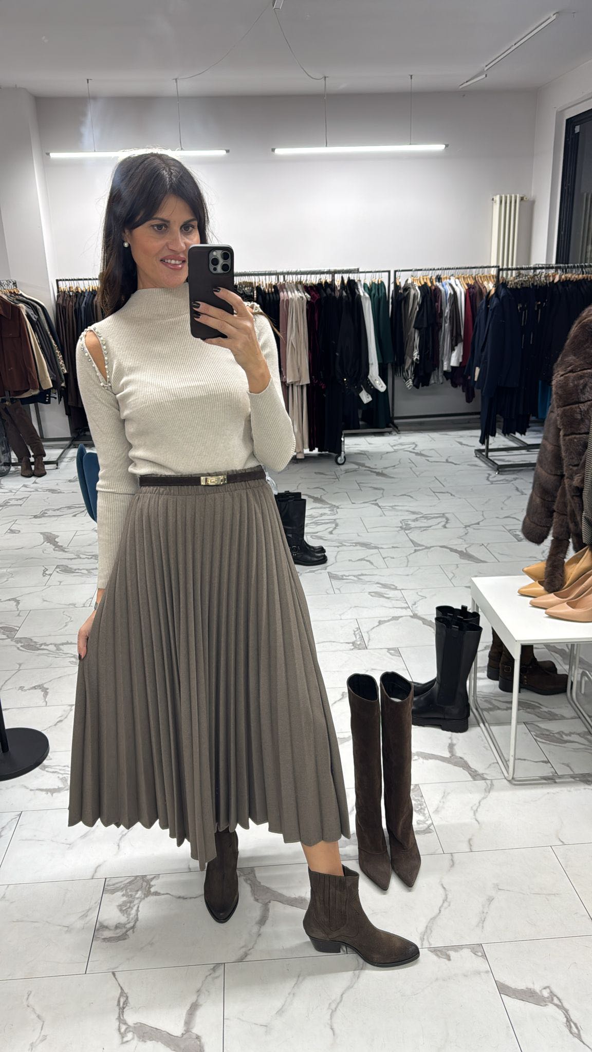 MAGLIA CUT OUT STRASS PERLE BEIGE