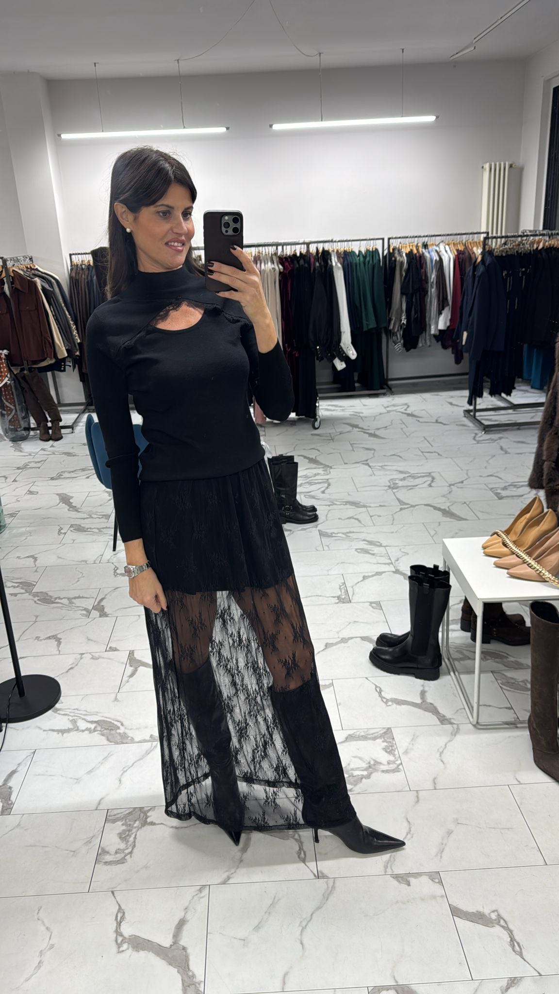 MAGLIA CUT OUT PIZZO NERA