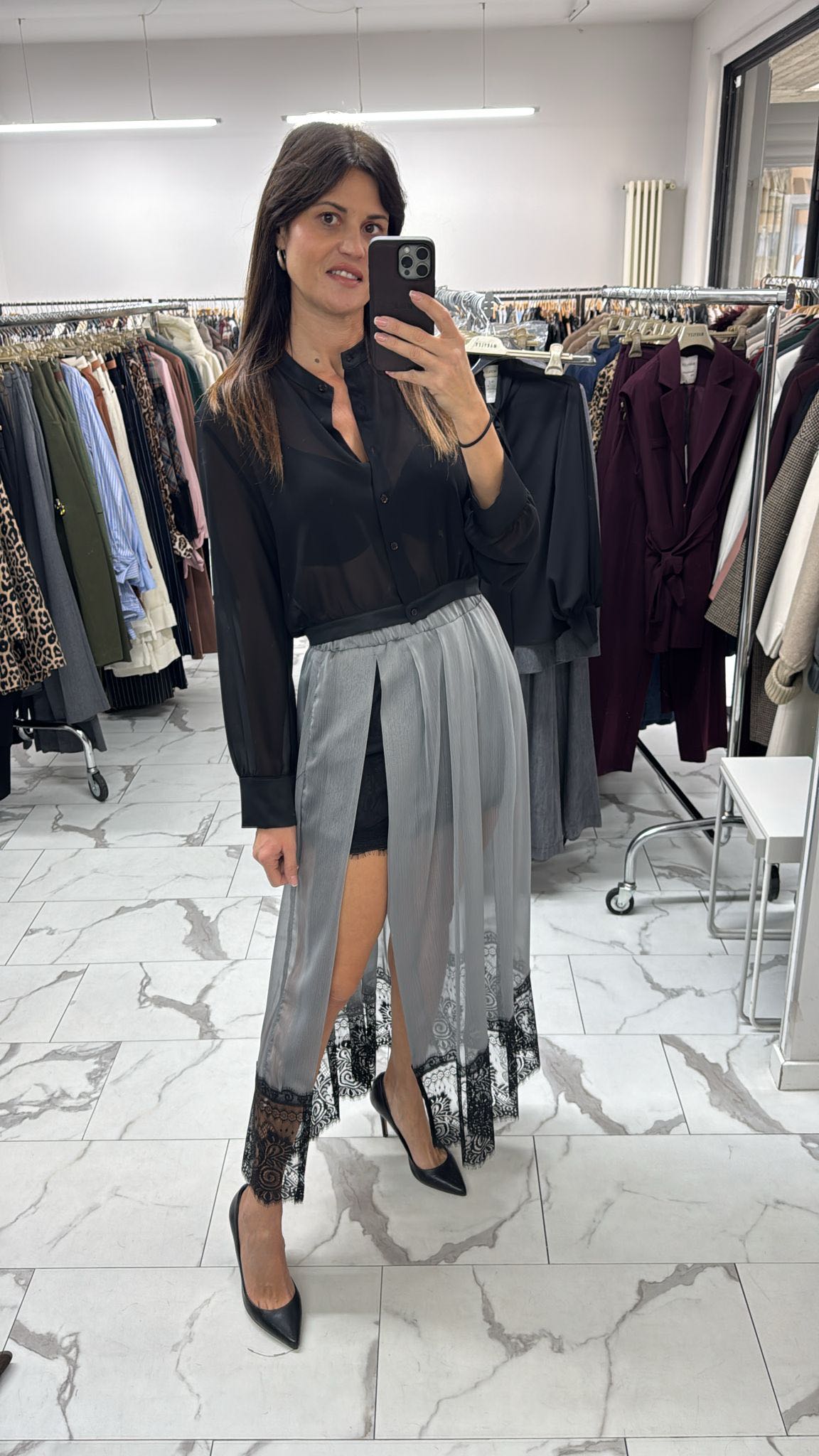 GONNA GRIGIA CON PIZZO