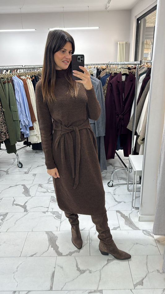 ABITO LUNGO IN MAGLIA NODO CIOCCOLATO