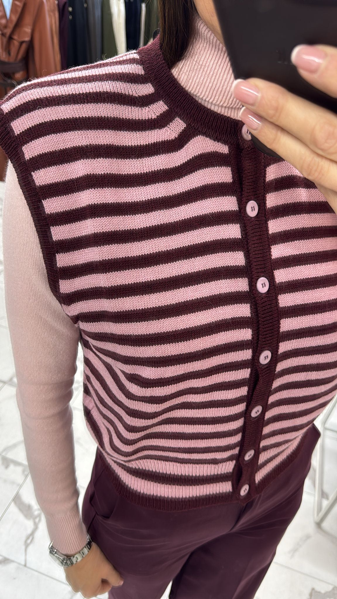 GILET RIGATO BOTTONI ROSA BORDEAUX