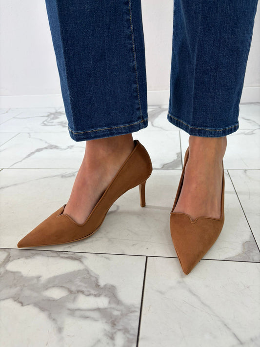 DECOLLETE SCOLLO A CUORE CUOIO