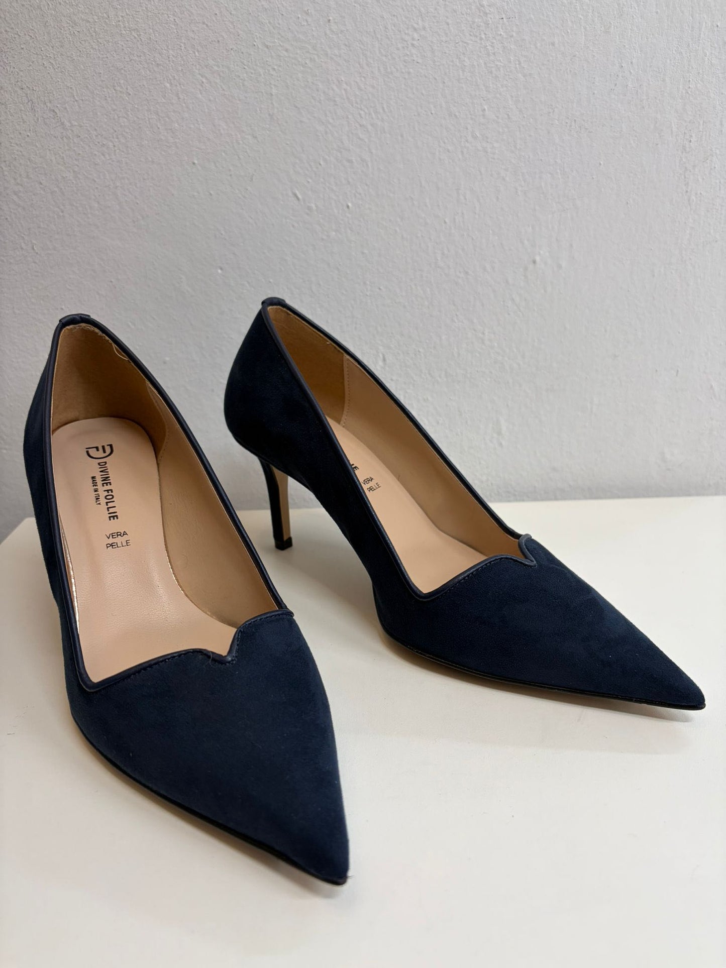 DECOLLETE SCOLLO A CUORE BLU