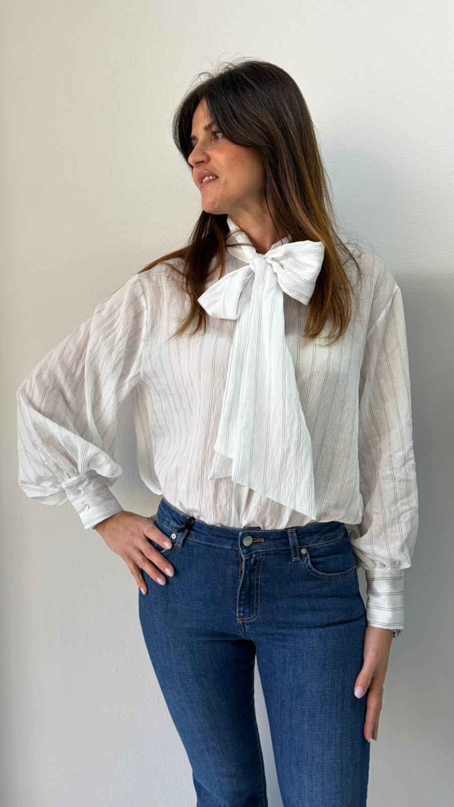 CAMICIA GESSATA BIANCA E NERA FIOCCO