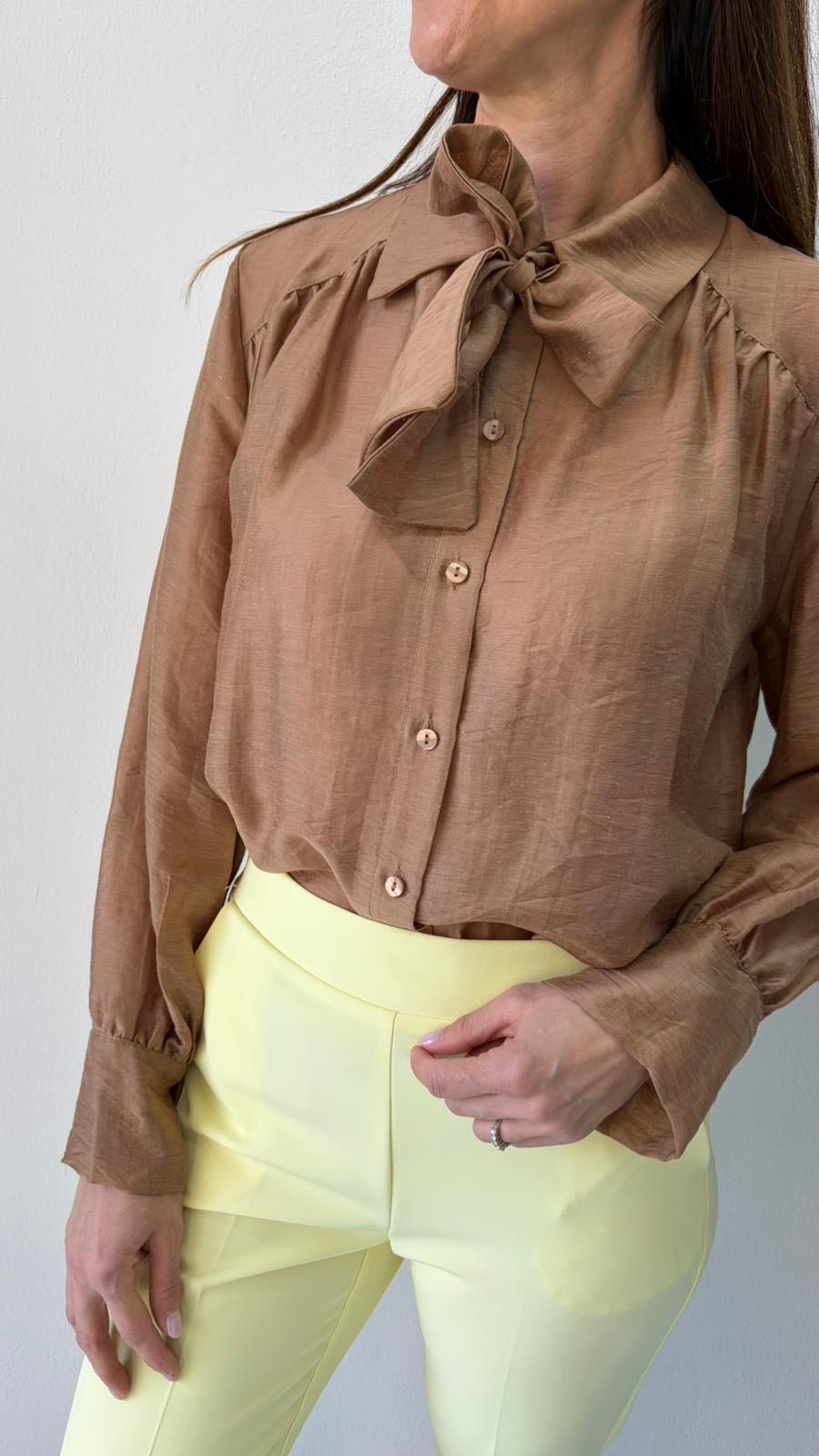 CAMICIA FIOCCO BISCOTTO