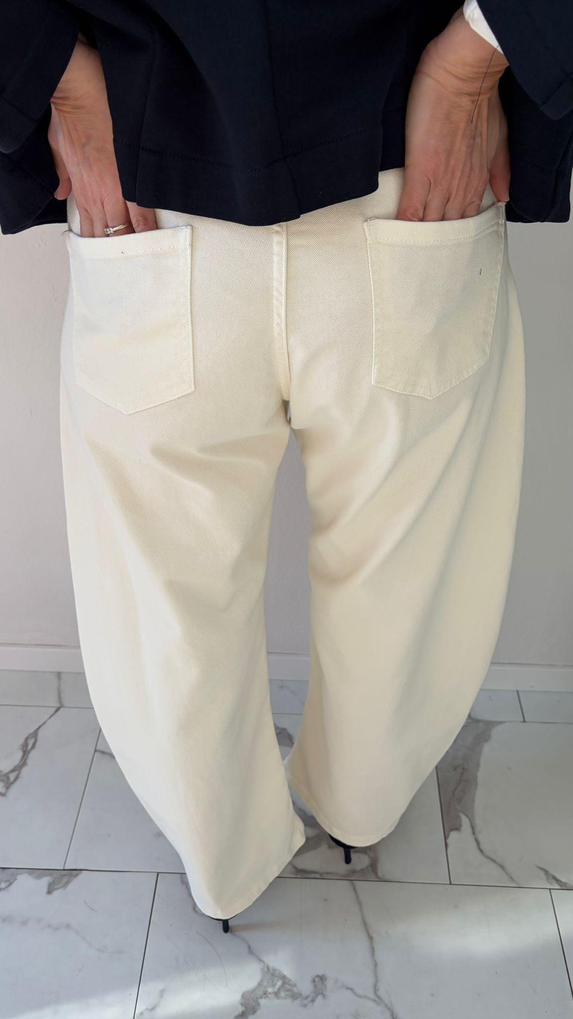 JEANS GLORIA BARREL BURRO