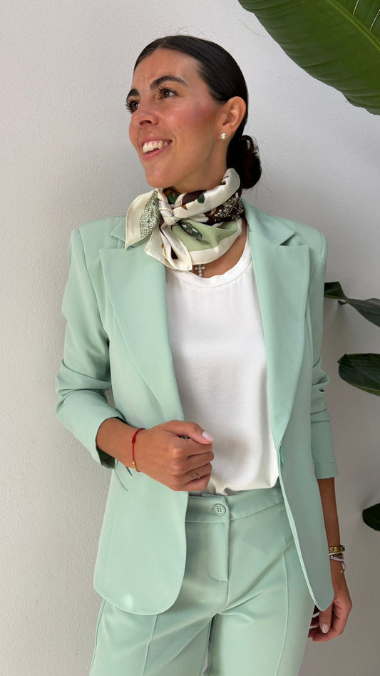GIACCA BASIC LATTE MENTA