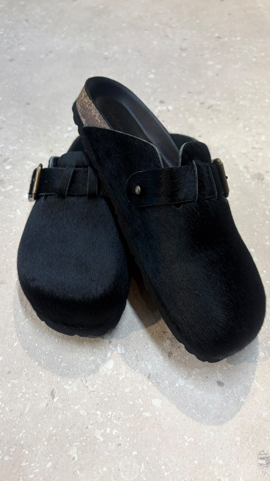MULE IN CAVALLINO NERO