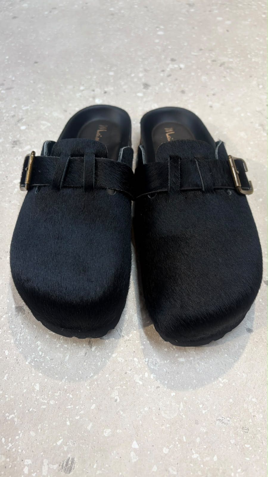 MULE IN CAVALLINO NERO