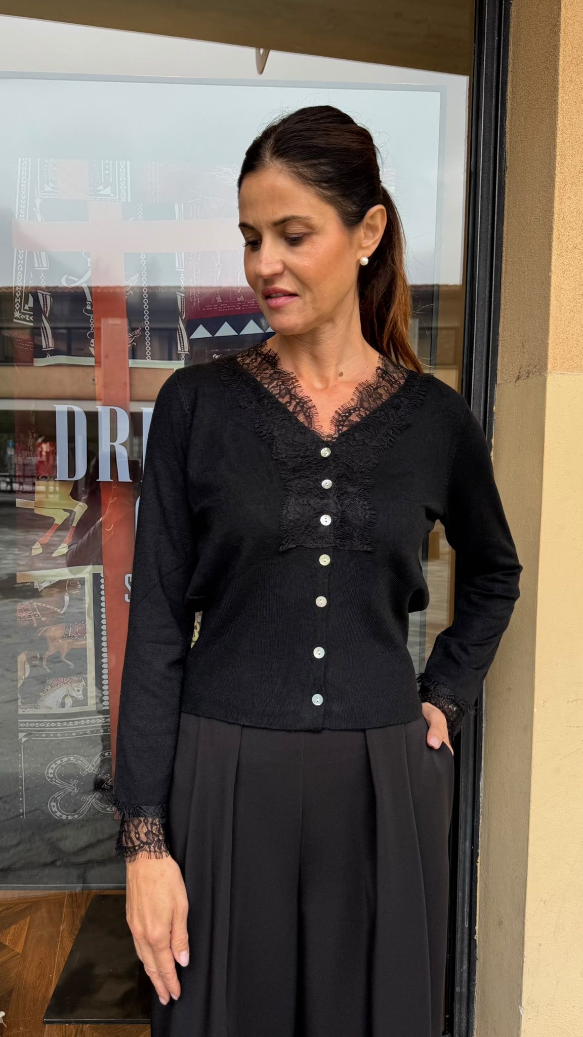 CARDIGAN GIUDY CON PIZZO NERO