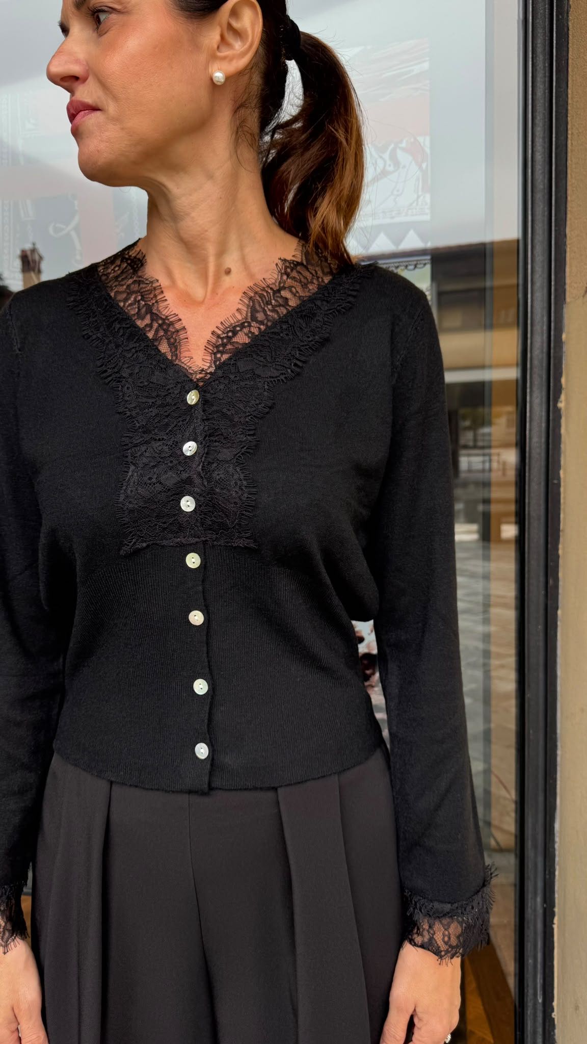 CARDIGAN GIUDY CON PIZZO NERO