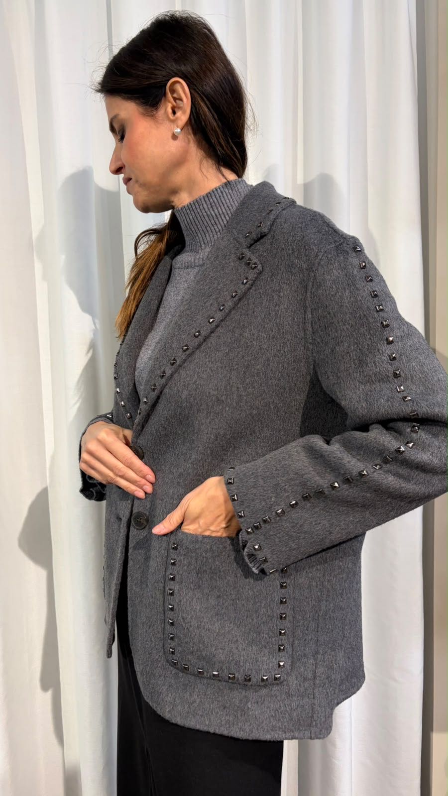 GIACCA ELODIE CON BORCHIE HAND MADE GRIGIO
