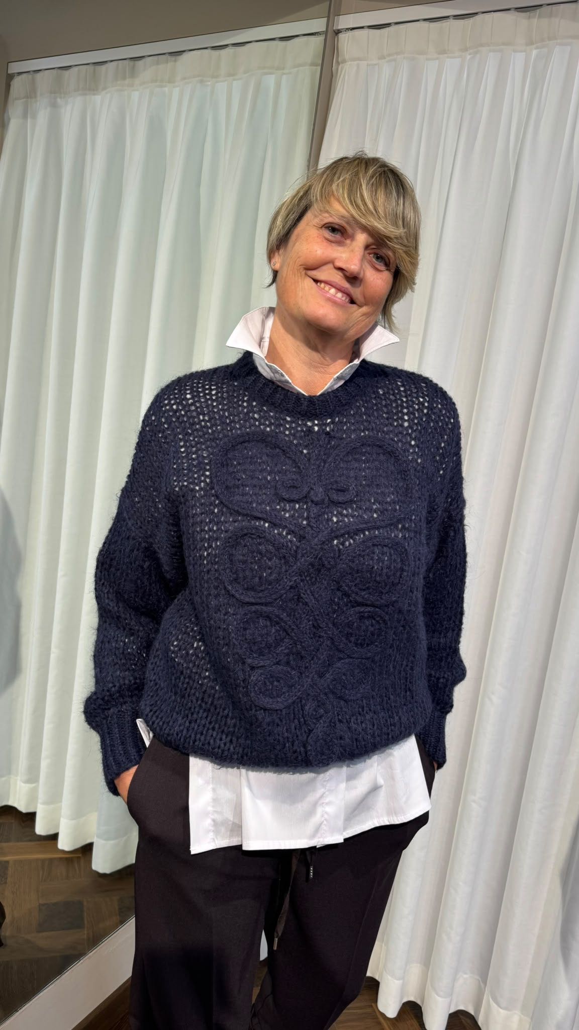 MAGLIONE RICAMO BLU