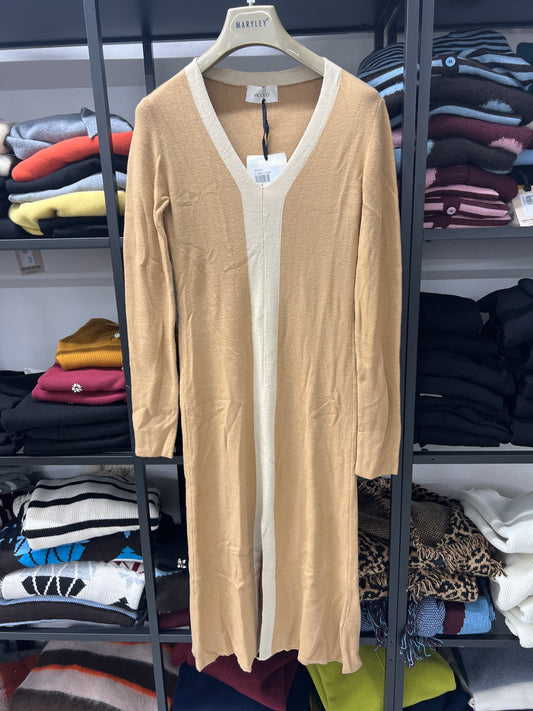 ABITO IN MAGLIA SABBIA