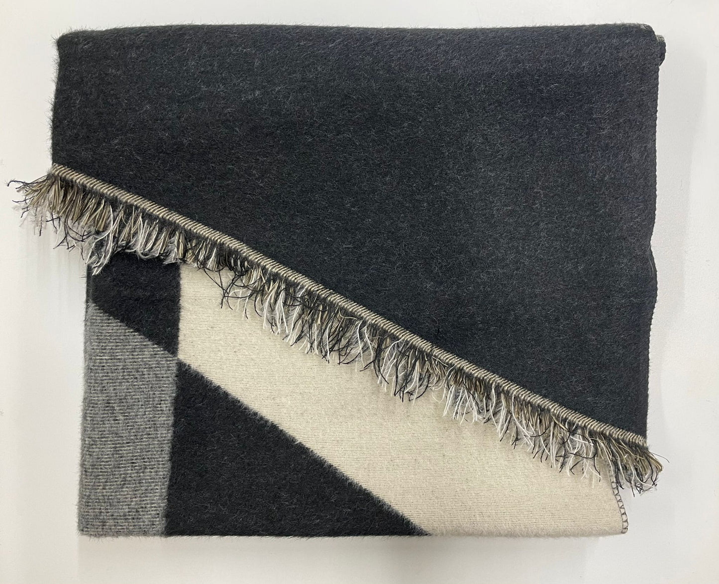 MAXI SCIARPA TAGLIO ASIMMETRICO