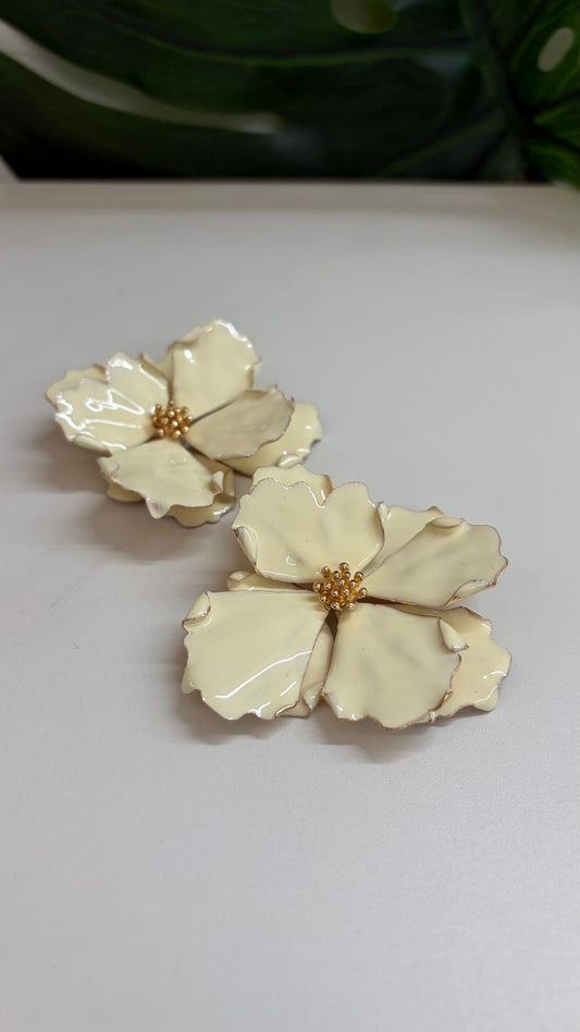 ORECCHINO FIORE PANNA