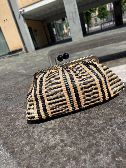 CLUCHT PASTICCINO IN RAFFIA