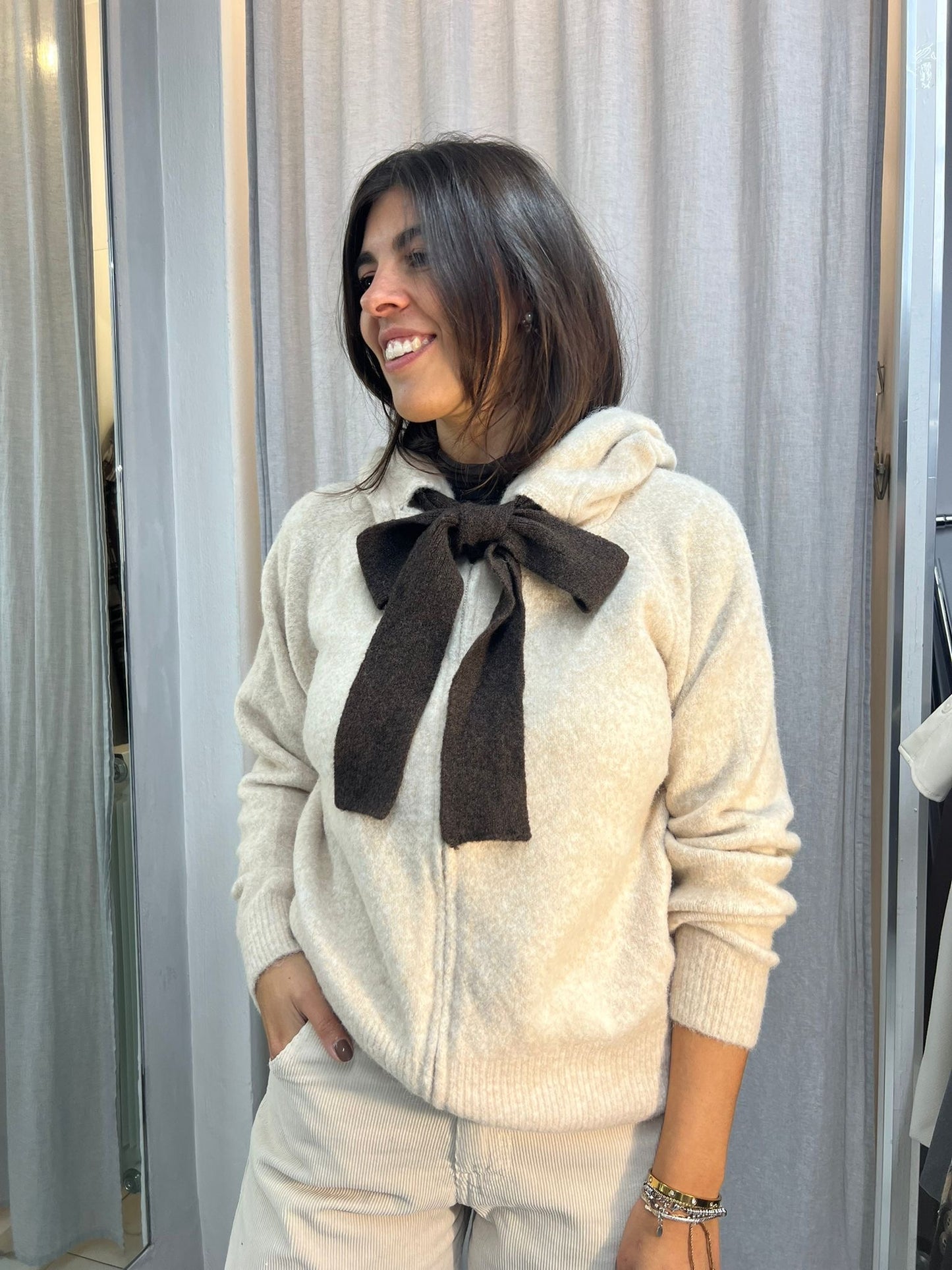 MAGLIONCINO ZIP CAPPUCCIO FIOCCO cioccolato/sabbia